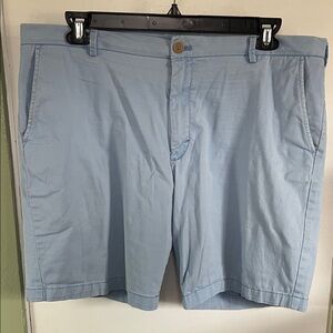Izod Men's Light Blue Flat Front Shorts